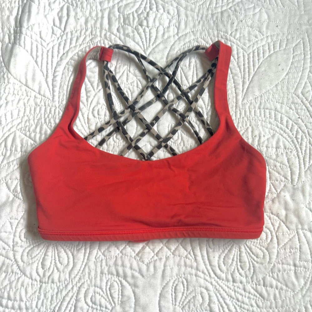 Lululemon Free to Be Wild sports bra
